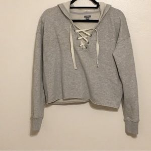 Aerie Cropped Long Sleeve Hoodie Size L Gray Raw Hem Shoe String Front Lace